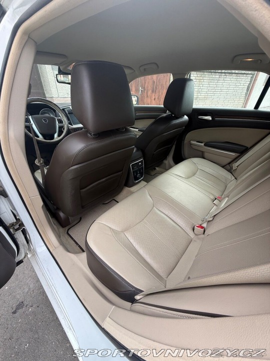Lancia Ostatní modely Thema 3,0 V6 CRD, 176 kW, 201 2012