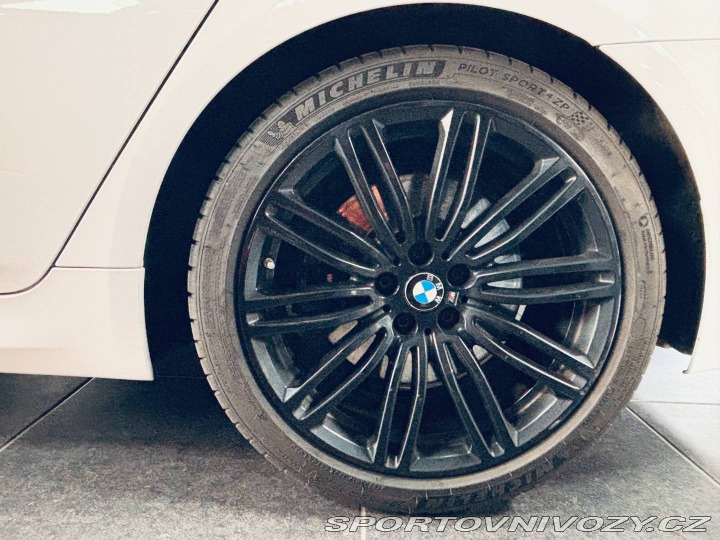 BMW 5 540i A/T 2017