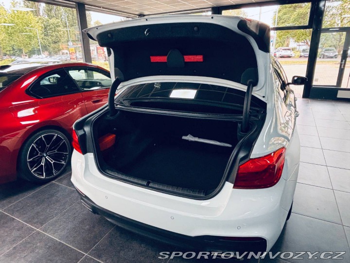BMW 5 540i A/T 2017
