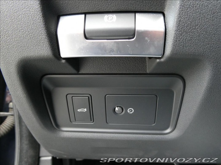 Jaguar XE 2,0 P300 SE, 1.Maj ČR, AW 2019