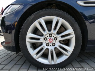Jaguar XE 2,0 P300 SE, 1.Maj ČR, AW 2019