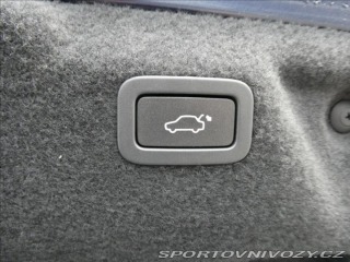 Jaguar XE 2,0 P300 SE, 1.Maj ČR, AW 2019