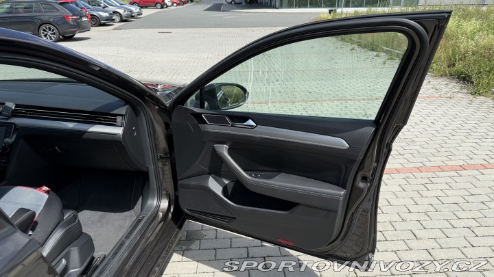Volkswagen Ostatní modely Passat 2016