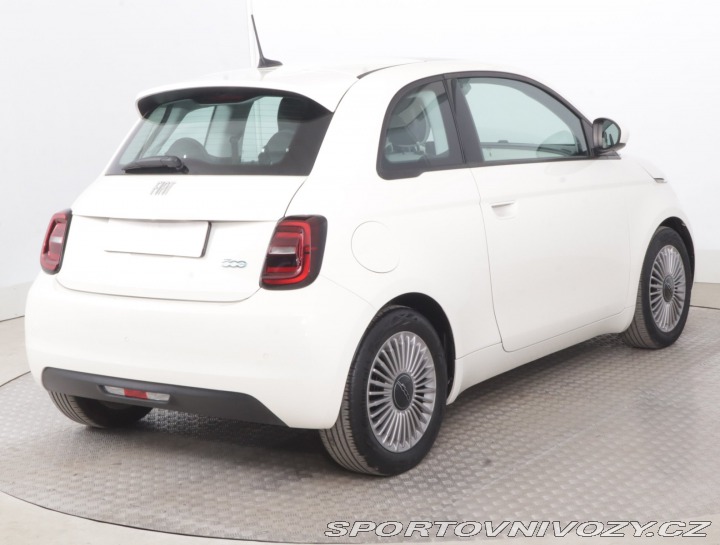 Fiat 500 500e 42 kWh 2021