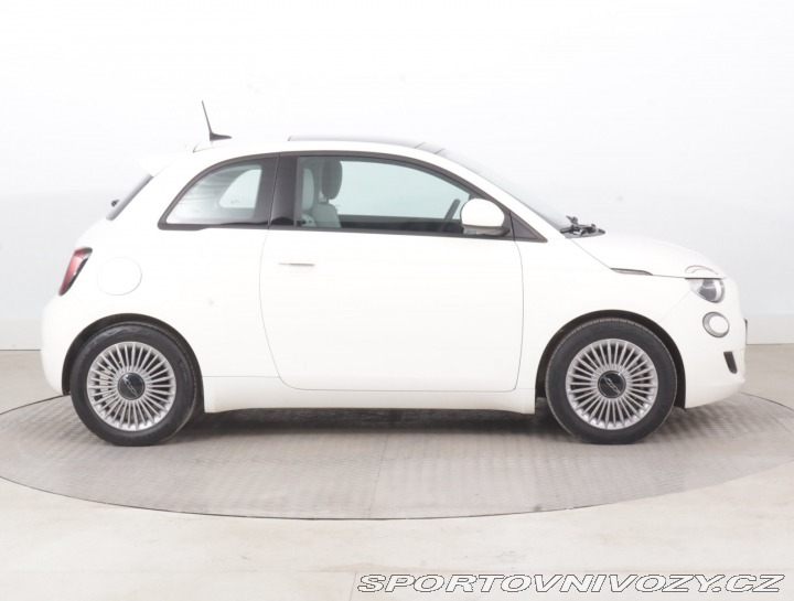 Fiat 500 500e 42 kWh 2021
