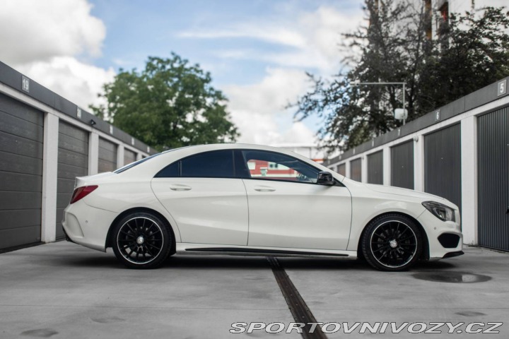 Mercedes-Benz CLA Kupé 220 CDI AMG line / 2014