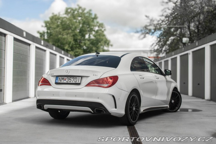 Mercedes-Benz CLA Kupé 220 CDI AMG line / 2014