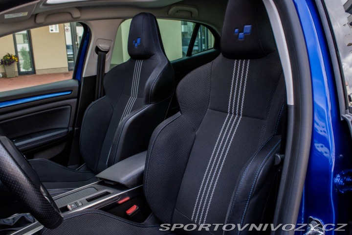 Renault Mégane GT 205 / 4CONTR / BOSE / 2018