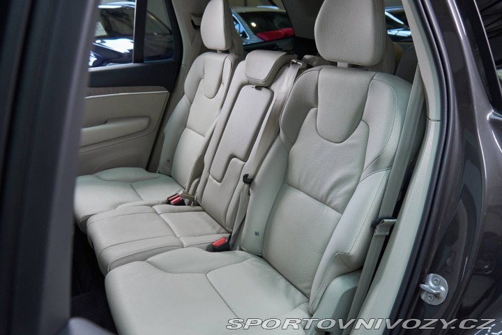Volvo V90 2024
