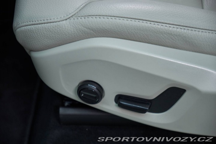 Volvo V90 2024