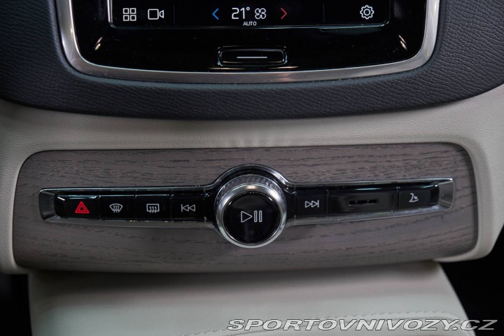 Volvo V90 2024