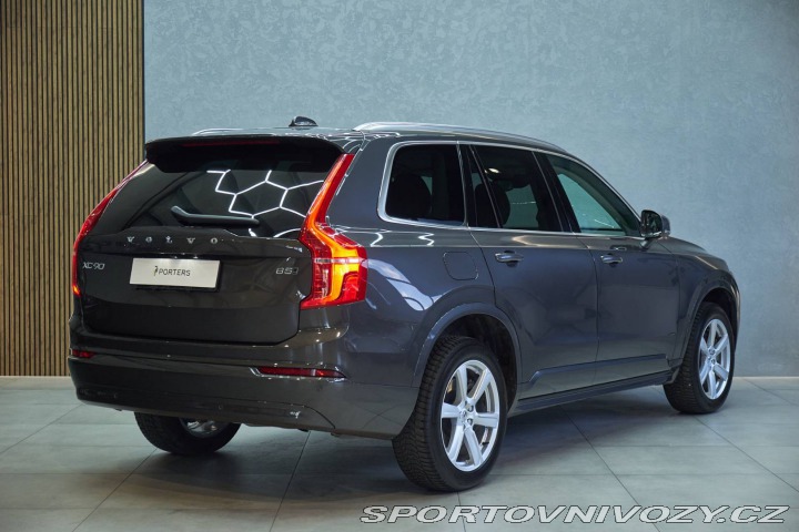 Volvo V90 2024