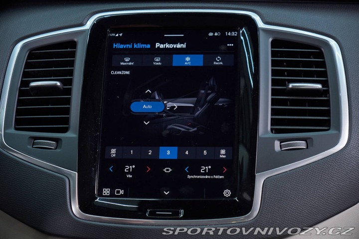Volvo V90 2024