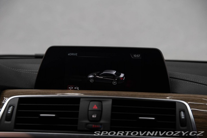 BMW 3 330e 135kW A/T8 2018