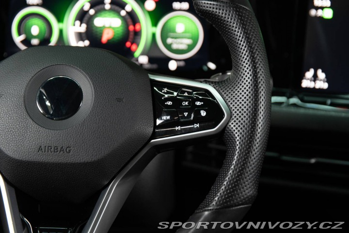 Volkswagen Golf 2021