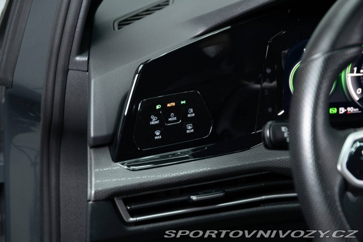 Volkswagen Golf 2021