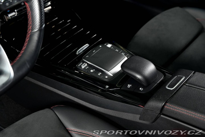 Mercedes-Benz CLA Shooting Brake AMG 45 28 2021