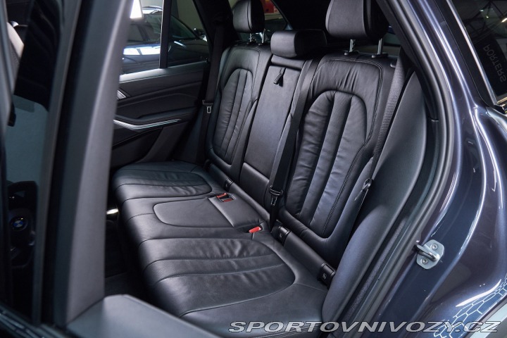 BMW X5  2019
