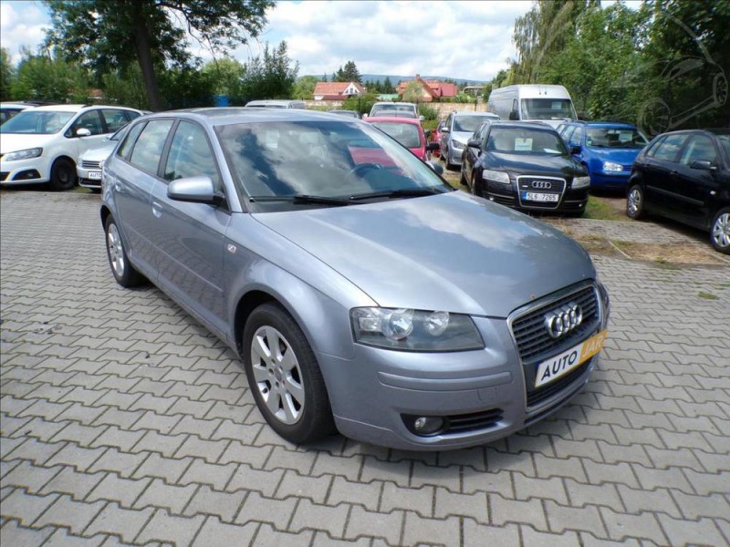 Audi A3 1,6 i DIGI.KLIMA