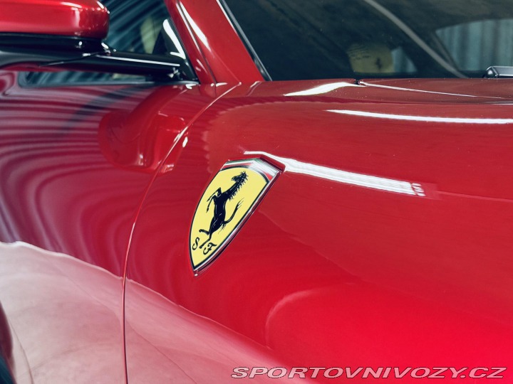 Ferrari Roma FULL CARBON MAX VÝB ZÁRUK 2021