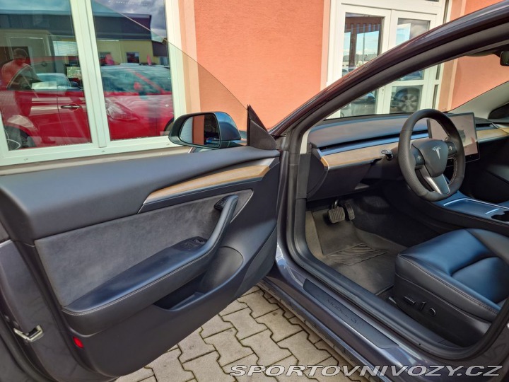 Tesla Model 3 Standard plus RWD 220kW S 2022