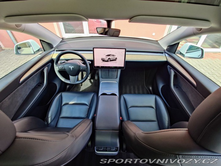 Tesla Model Y Standard plus RWD 220kW S 2023