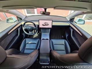 Tesla Model Y Standard plus RWD 220kW S 2023