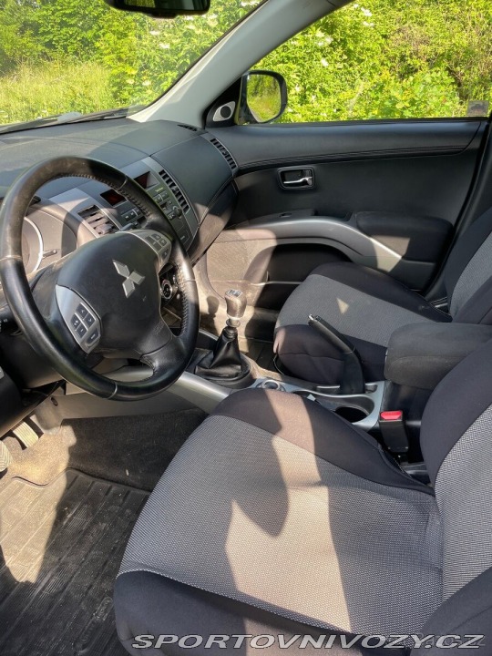 Mitsubishi Ostatní modely Outlander 2,2   2012 130kw 2012