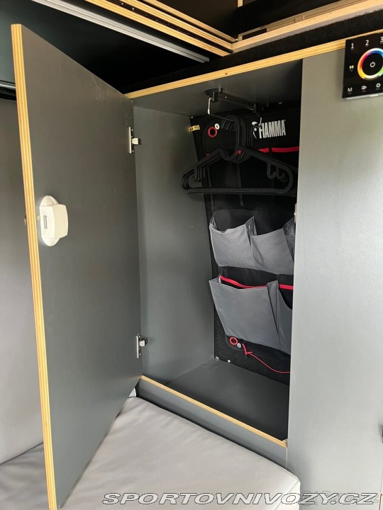 Volkswagen Ostatní modely Transporter 2,0 T5 4motion Camper 2015