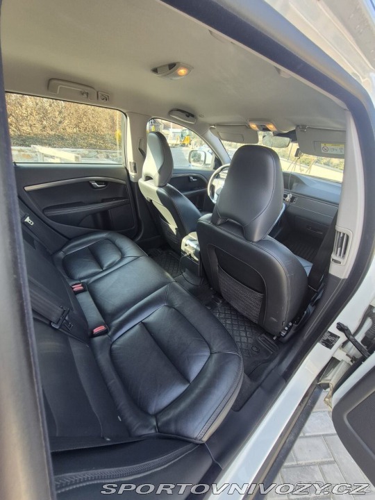 Volvo Ostatní modely XC70 2,4 D4 AWD 158kW 2015