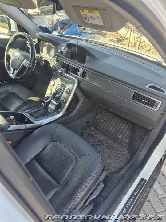 Volvo Ostatní modely XC70 2,4 D4 AWD 158kW 2015