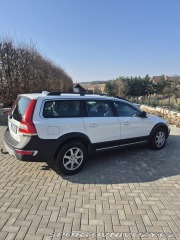 Volvo Ostatní modely XC70 2,4   D4 AWD 158kW 2015