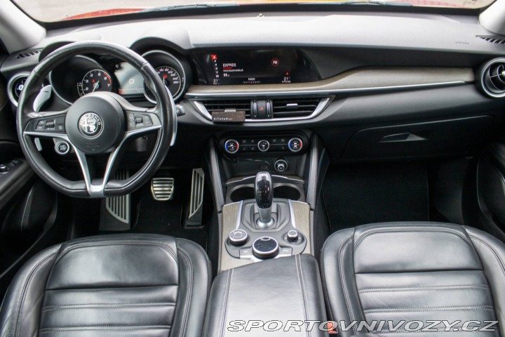 Alfa Romeo Stelvio 2.0 280k Q4 A/T, 206kW, 2017