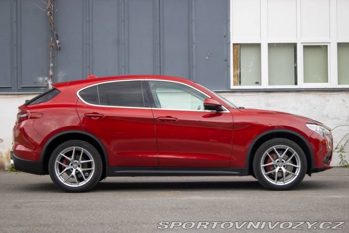 Alfa Romeo Stelvio 2.0 280k Q4 A/T, 206kW, 2017