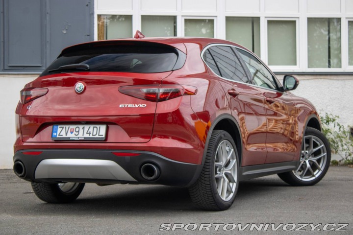 Alfa Romeo Stelvio 2.0 280k Q4 A/T, 206kW, 2017