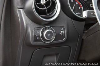 Alfa Romeo Stelvio 2.0 280k Q4 A/T, 206kW, 2017
