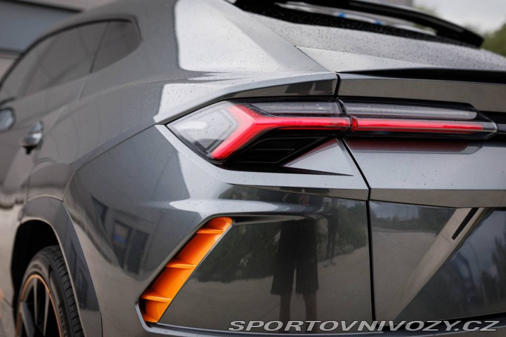 Lamborghini Urus / PO SERVISE / AJ PROTIÚ 2020