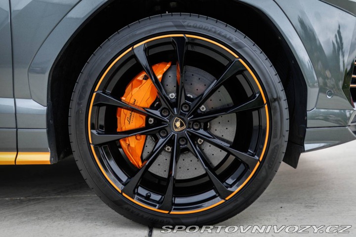 Lamborghini Urus / PO SERVISE / AJ PROTIÚ 2020