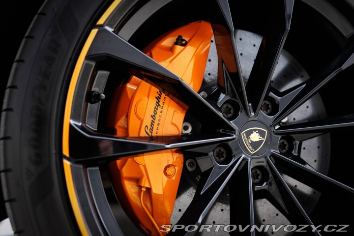 Lamborghini Urus / PO SERVISE / AJ PROTIÚ 2020
