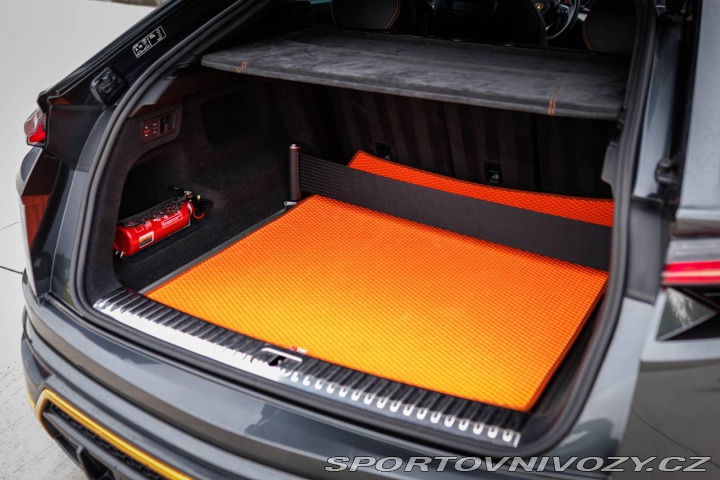 Lamborghini Urus / PO SERVISE / AJ PROTIÚ 2020