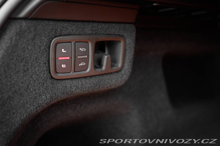 Lamborghini Urus / PO SERVISE / AJ PROTIÚ 2020