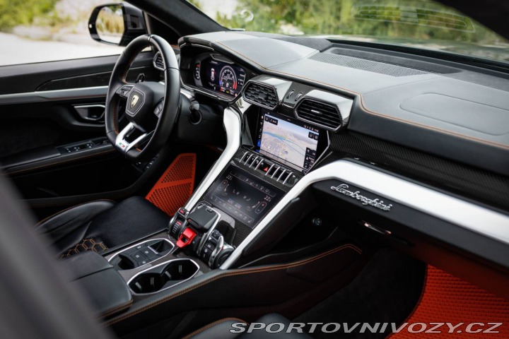 Lamborghini Urus / PO SERVISE / AJ PROTIÚ 2020
