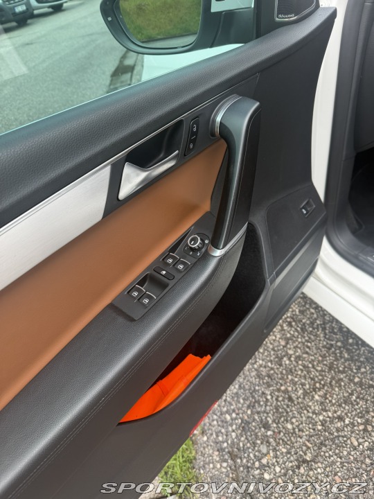 Volkswagen Ostatní modely Passat B7 2012