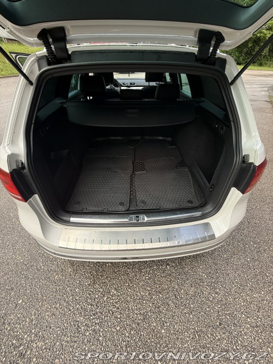 Volkswagen Ostatní modely Passat B7 2012