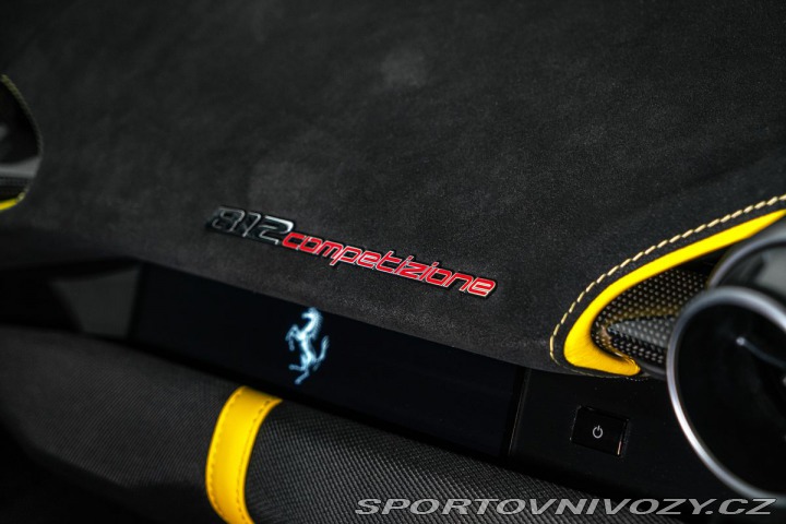Ferrari 812  2022