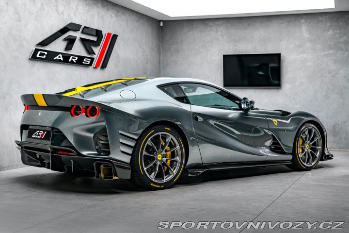 Ferrari 812  2022
