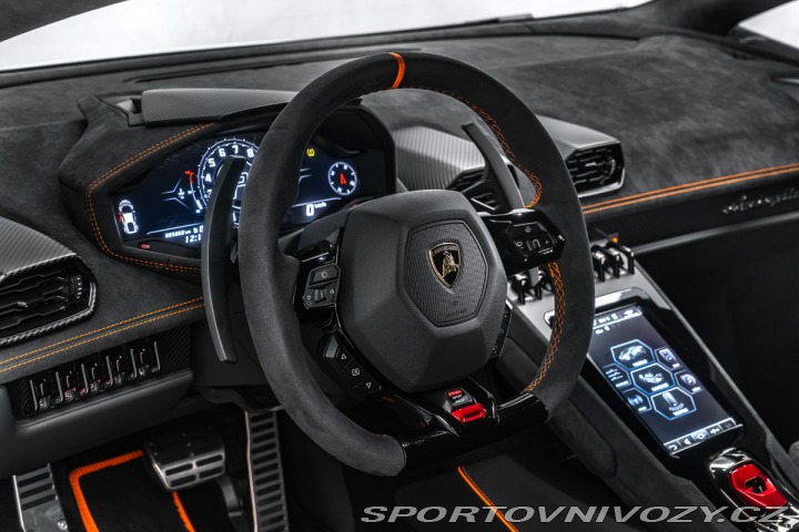 Lamborghini Huracán  2024