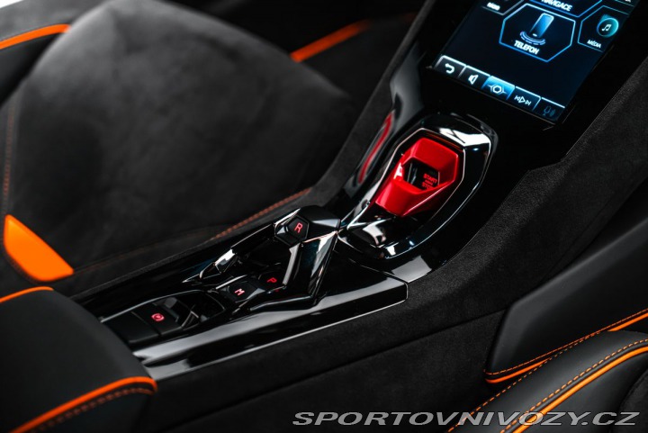 Lamborghini Huracán  2024