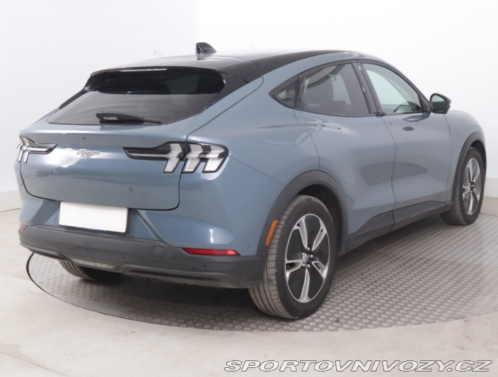 Ford Mustang Mach-E Standard Range RW 2024