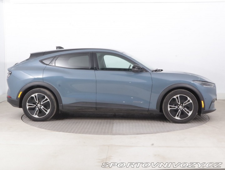 Ford Mustang Mach-E Standard Range RW 2024
